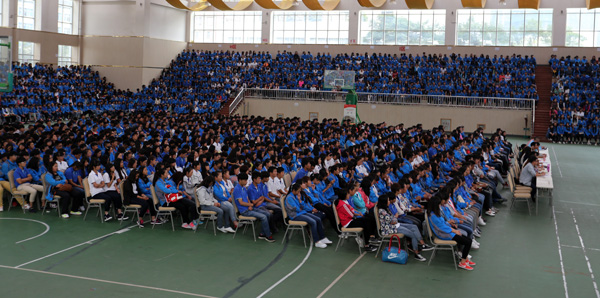 云南经济管理学院举办2014级“新生入学教育”讲座（海源校区）