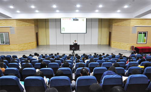 云南大学林超民教授莅临云南经济管理学院举办讲座