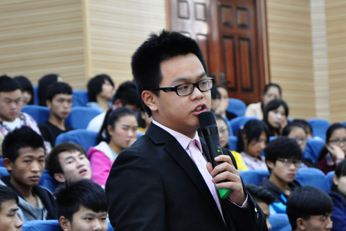 云南经济管理学院首届创新创业教育论坛隆重举行