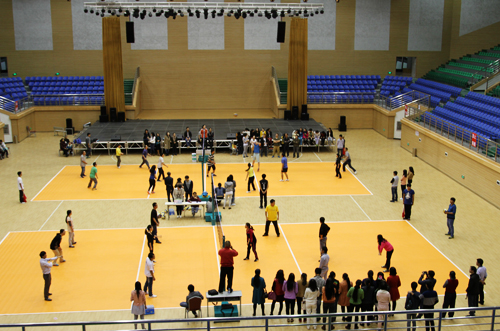 “快乐排球”——云南经济管理学院第五届教职工排球赛开赛